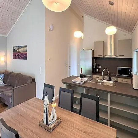 Im Skandinavischen Stil Mit Sauna In Ferienhaus